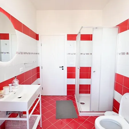 招待所 Downtown 3*